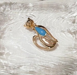 金色アクアブルー猫ピンブローチ/ジュエリー/アクセサリー Golden aqua blue cat pin brooch jewelry accessories, レディースアクセサリー&ブローチ&その他