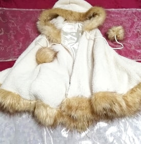 LIZ LISA white flax color fur bonbon hood poncho cape