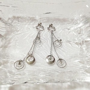 銀シルバー珠型揺れるロングイヤリング/ジュエリー/アクセサリー Silver beaded long earrings jewelry accessories, レディースアクセサリー, イヤリング, その他