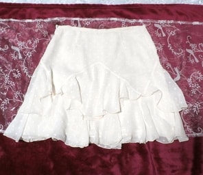 白ホワイトの水玉フリルミニスカート White polka dot frill mini skirt, ミニスカート&フレアースカート、ギャザースカート&Mサイズ