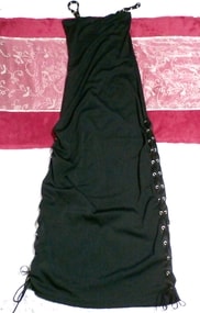 黑色吊带背心马克西一件，圆形装饰