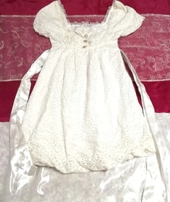 LIZ LISA White satin ribbon tunic dress price 8, 295 yen tag White satin ribbon tunic / tops / onepiece 8, 295 yen tag