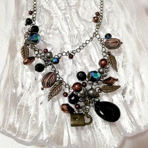 Schwarz Blau Grau Blatt Schlüssel Perlenkette Halskette Choker Schmuck Amulett, Damen Accessoires & Halsketten, Anhänger & Sonstiges