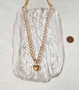 Gold heart chain necklace pendant choker / jewelry, ladies accessories & necklaces, pendants & others
