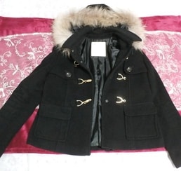 معطف أسود بغطاء للرأس من فرو الراكون على طراز كيب بونشو أسود, معطف, الفراء, الفراء, الراكون