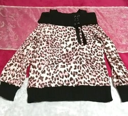 Pull à manches longues en tricot noir à motif léopard marron rose