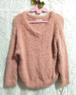 핑크 베이지 푹신한 스웨터 핑크 베이지 푹신한 스웨터