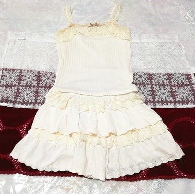 Floral white camisole negligee nightgown frill lace shorts 2P, fashion, ladies' fashion, nightwear, pajamas