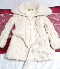 CECIL McBEE Белое длинное пальто / верхнее Белое длинное пальто / внешнее