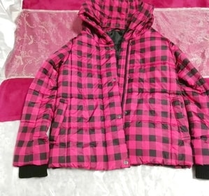 黑色粉红色格子图案外套披风，外套和外套一般和 M 码