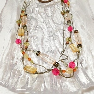 Rosa gelb weiß Halskette Kragen Halsband Schmuck Amulett, Damen Accessoires & Halsketten, Anhänger & Sonstiges