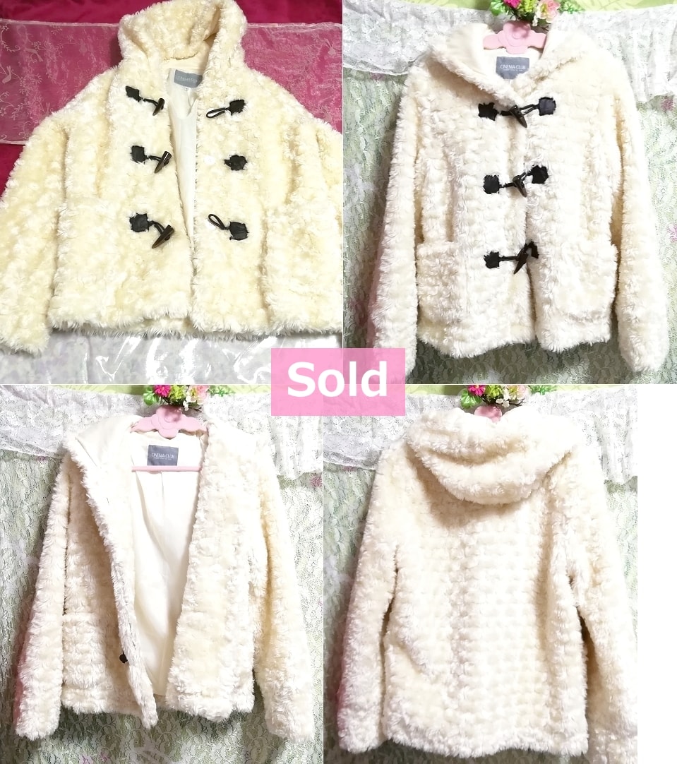 White floral white duffel mocomoco coat mantle outer White floral white duffel mocomoco coat mantle outer