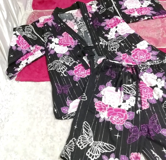 黒花柄バラと蝶はっぴ法被和服着物羽織とズボン2セット Black floral pattern rose and butterfly happi kimono haori and trousers 2 set