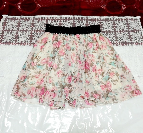 定価2, 990円タグ付黒ウエストシフォンピンク白水色花柄ミニスカート Chiffon pink white light blue floral mini skirt with tag
