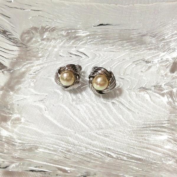 Boucles d'oreilles rondes fleur blanche perle / accessoires bijoux, accessoires dames & boucles d'oreilles & autres