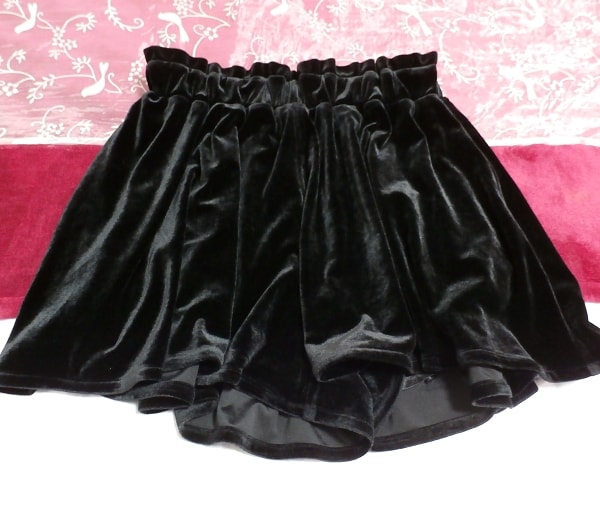 黒ブラックの光沢キュロット型フレアミニスカート Black glossy flare mini skirt