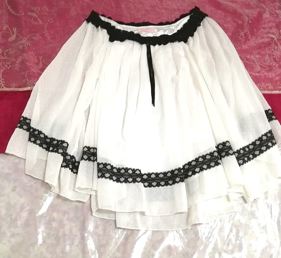 Tunika-Oberteile aus weißem Chiffon mit schwarzer Spitze und Poncho