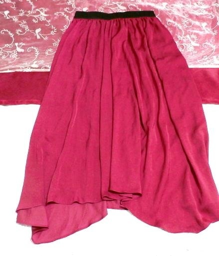 Jupe longue rose violet magenta, jupe longueur genou et jupe évasée, jupe froncée et taille moyenne