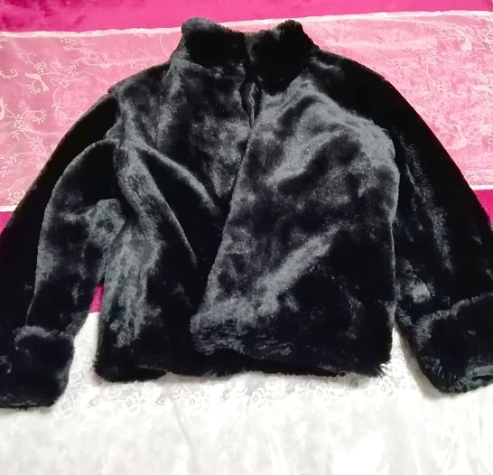 Black fluffy knit / coat / mantle / cardigan
