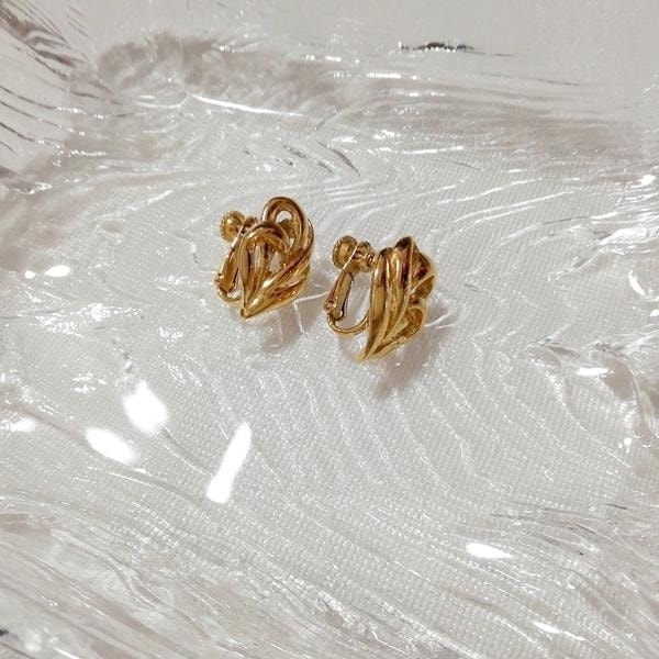 Golden leaf earrings jewelry accessories, Ladies Accessories & Earrings & Others