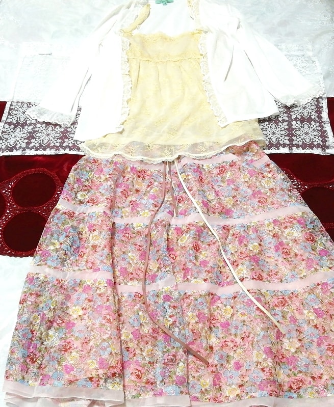 흰색 하오리 가운 옐로우 레이스 캐미솔 핑크 레이스 스커트 네글리제 나이트가운, 패션, 숙녀 패션, 잠옷, 잠옷